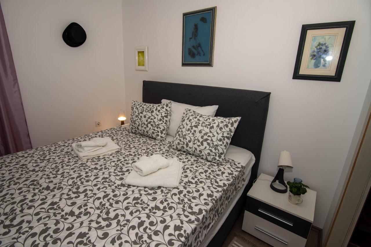 Izvor Appartement Ilok Buitenkant foto